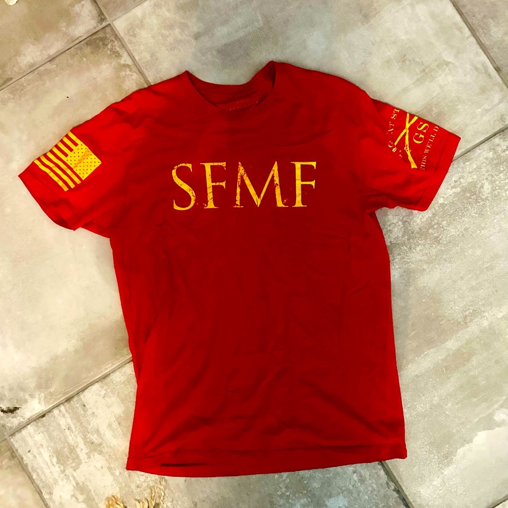 Like new men’s Grunt Style t-shirt